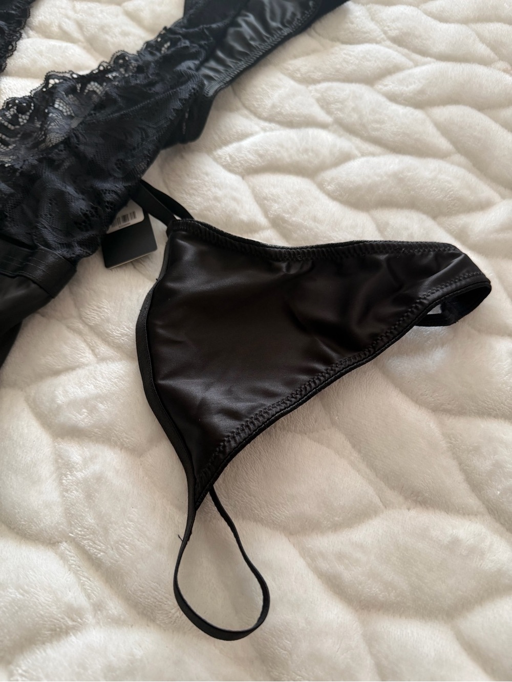 NEW! Fashion Nova Black 2-pc Lace Plunge Bodysuit with Satin Waist size small - Picture 7 of 11